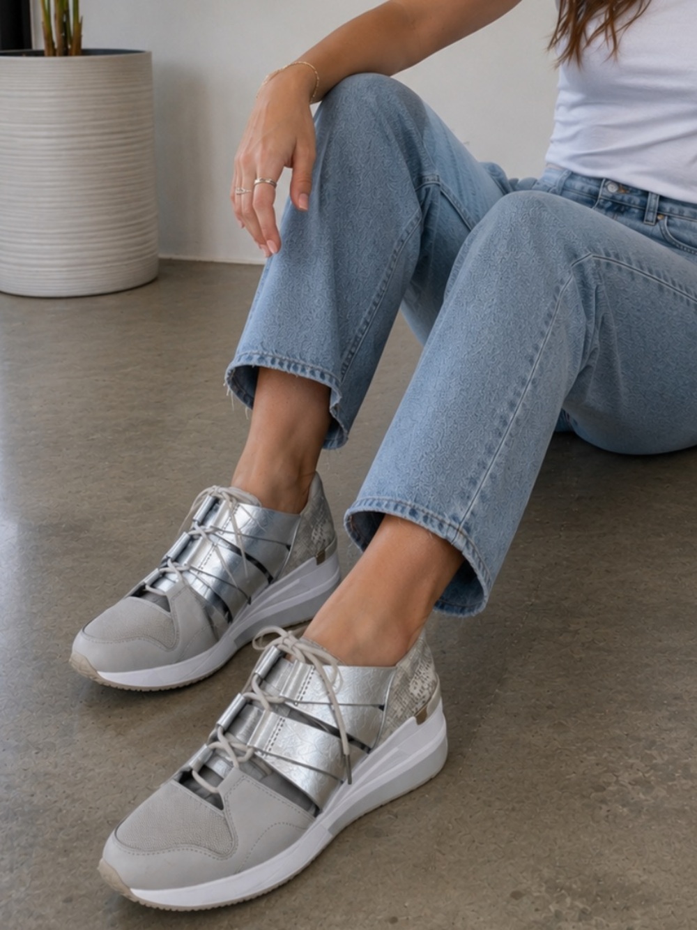 Michael Kors Shoes Womens 9 M Beckett Sneakers Wedge Lace Up HJ18A Gray Leather